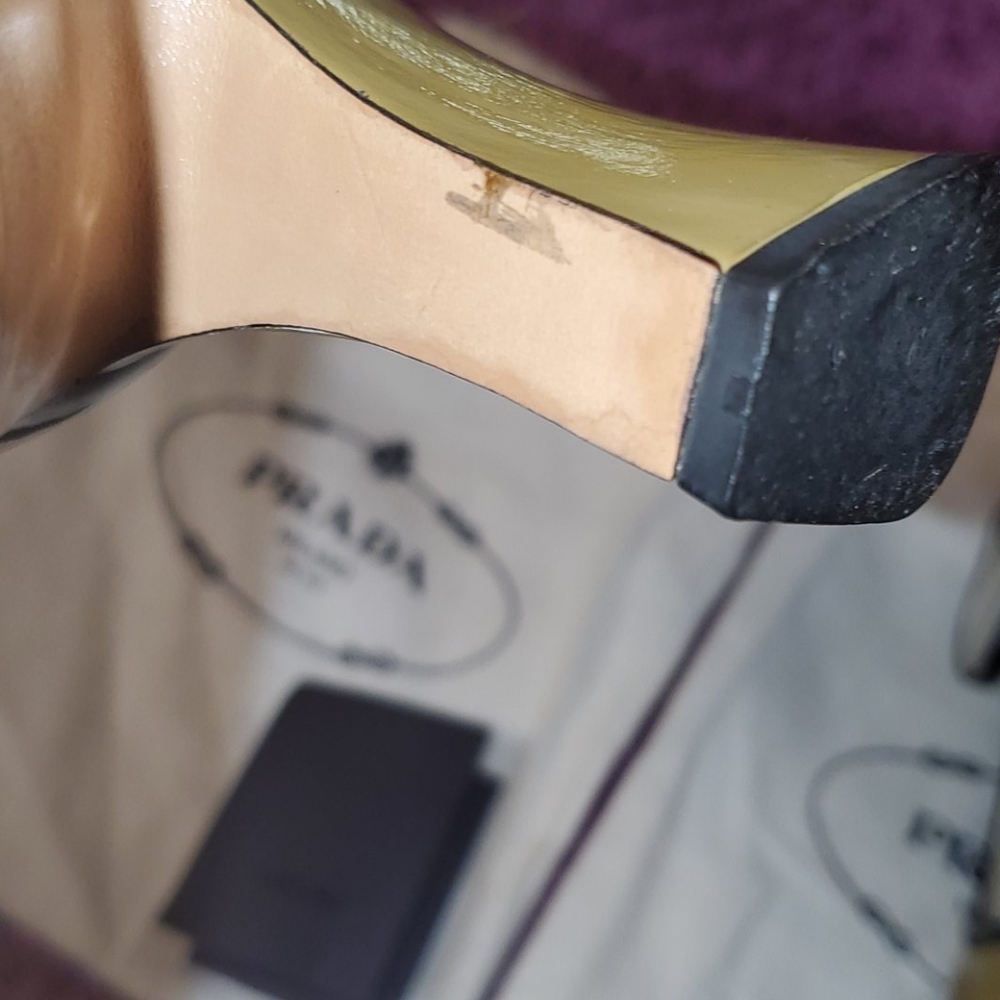 Prada Ladies Shoes - Picture 8 of 16